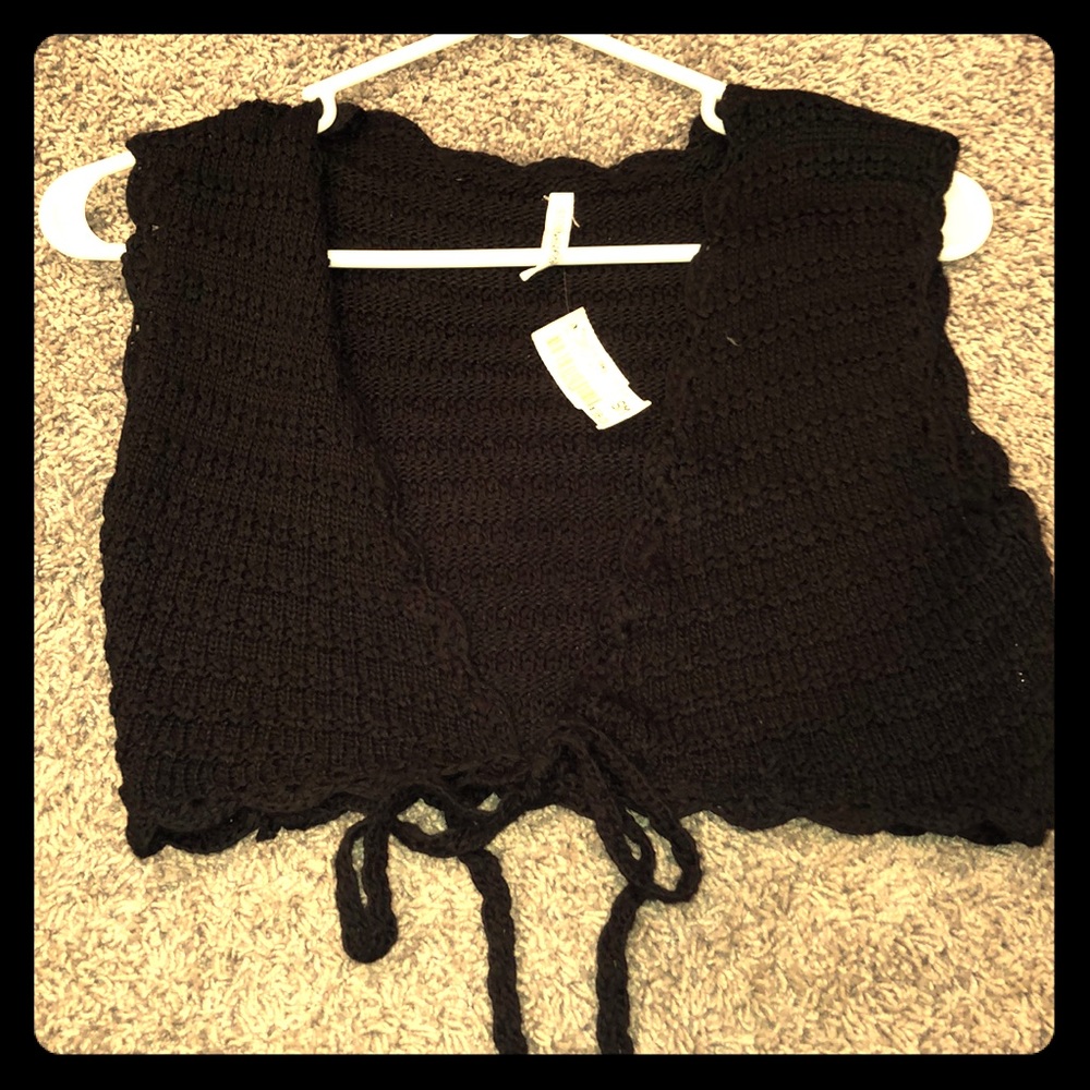 New with tags! Knit tie crop top